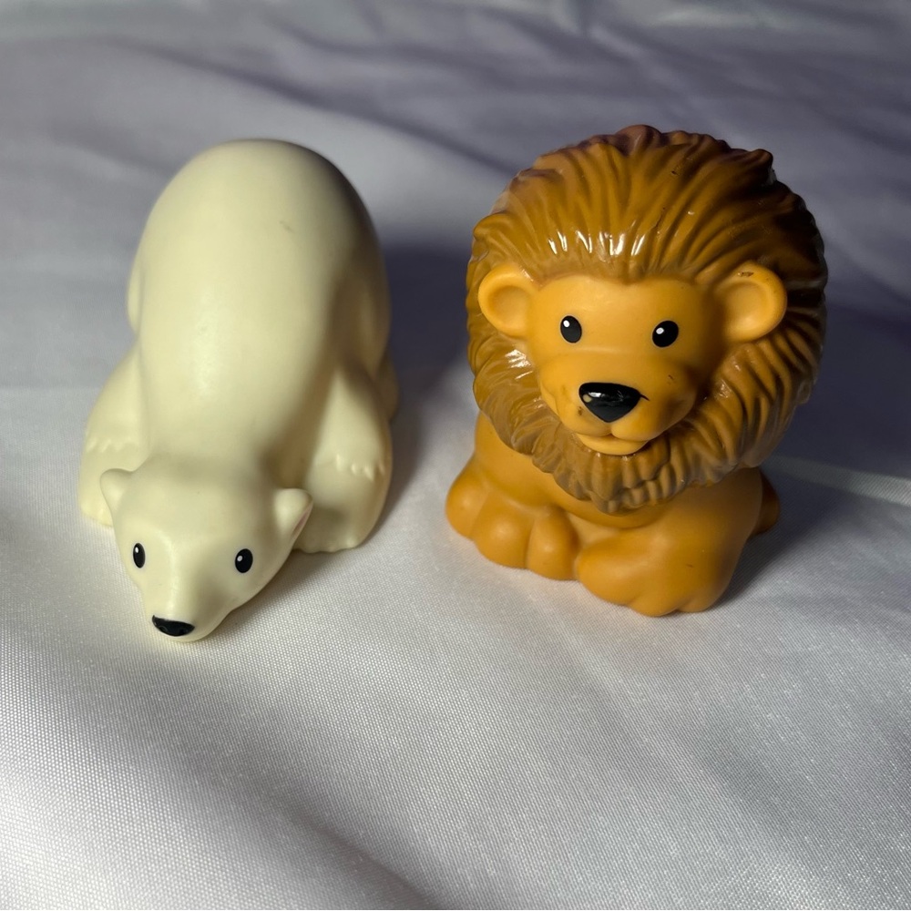 Fisher Price Little People Zoo Talkers Lot 2 Polar Bear Lion 2011